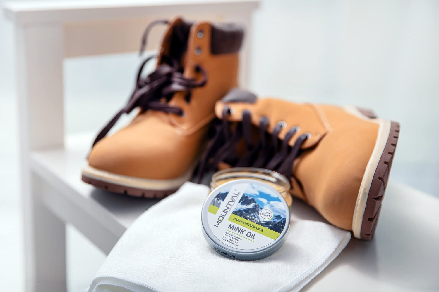 Жир для обуви Mountval Mink Oil 100 мл