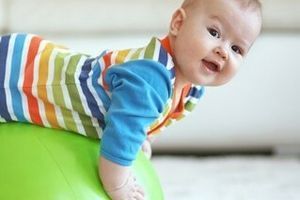 Фітбол &ndash; чому варто купити цей виріб для дитини фото