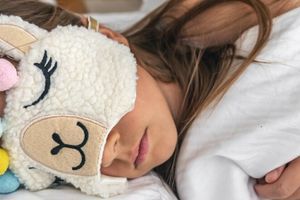 Скільки годин сну потрібно дітям та підліткам? Проблеми та розлади сну фото