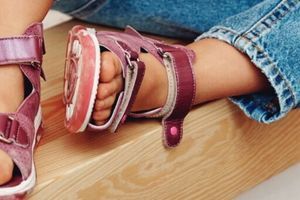 Взуття для здорових ніжок вашої дитини фото